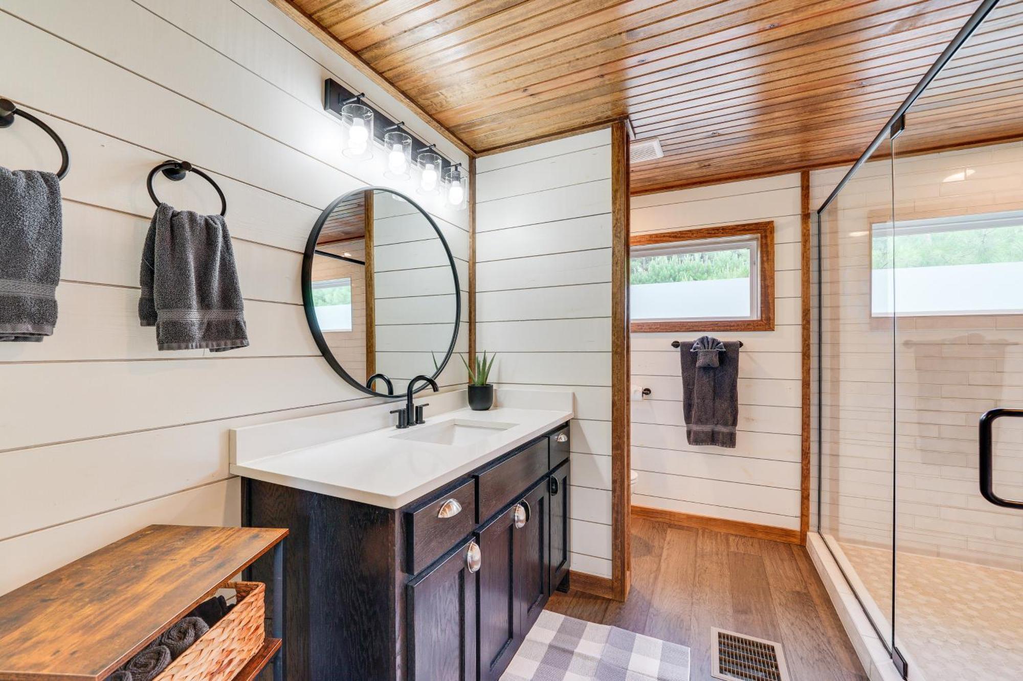 Tree-Lined Broken Bow Studio With Private Hot Tub! Экстерьер фото